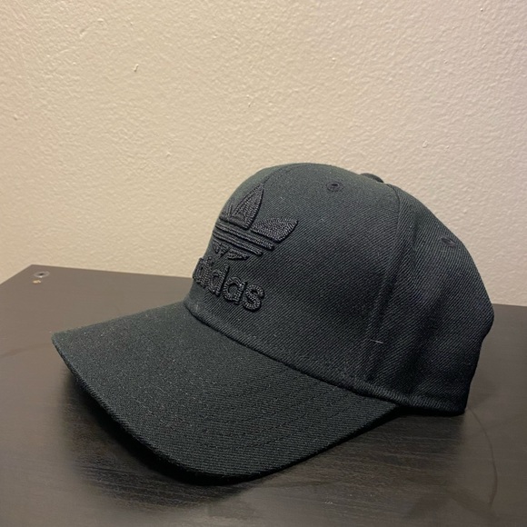 Men’s Adidas Hat - Picture 1 of 5